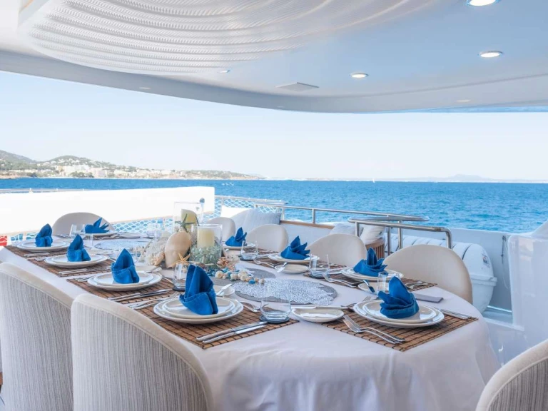 Yate de lujo para alquilar Cannes al mejor precio