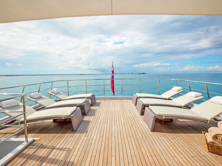 Alquiler de Yate de lujo, con o sin patrón Feadship Nassau