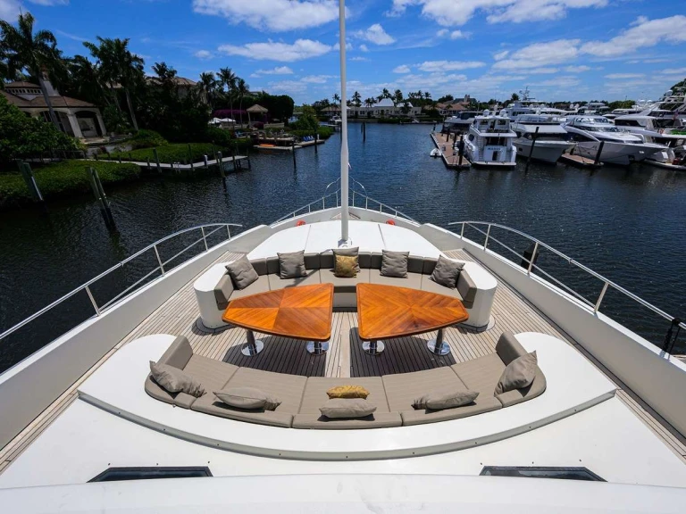 Yate de lujo para alquilar Palm Beach al mejor precio