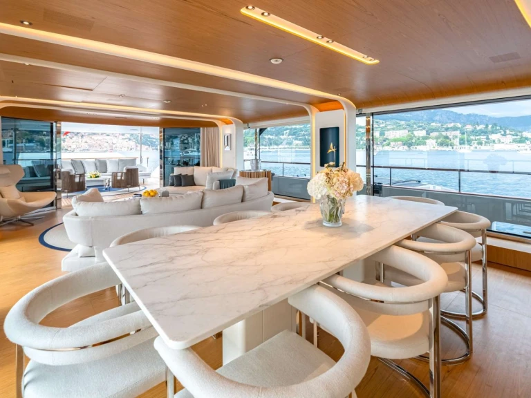 Alquiler de embarcaciones Benetti ALLURIA enMónaco en Samboat
