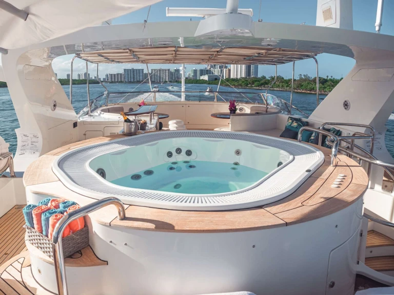 Alquiler de Yate de lujo, con o sin patrón Benetti Sint Maarten