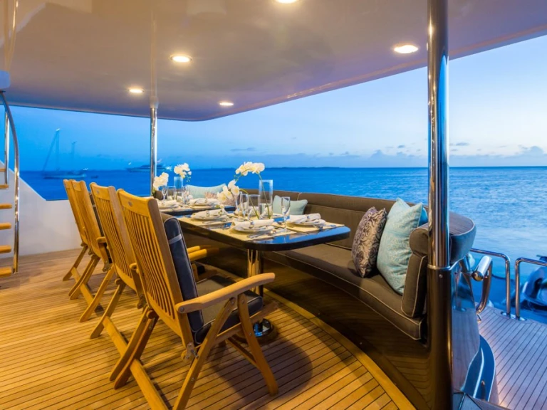 Alquiler de Crescent UNBRIDLED en Saint Thomas Island