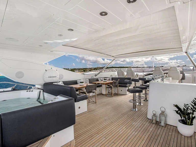 Alquiler Yate de lujo Sunseeker con o sin  título de navegación