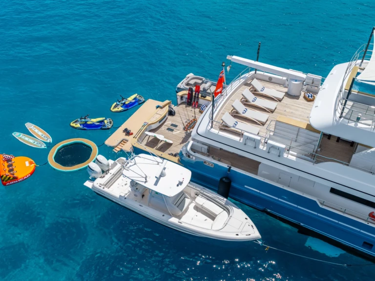 Alquiler Yate de lujo Cantiere delle Marche con o sin  título de navegación