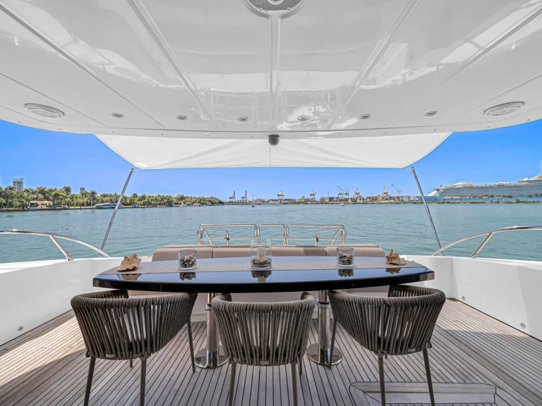 Yate de lujo para alquilar Miami al mejor precio