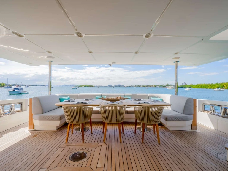 Alquiler de Yate de lujo, con o sin patrón Azimut Miami