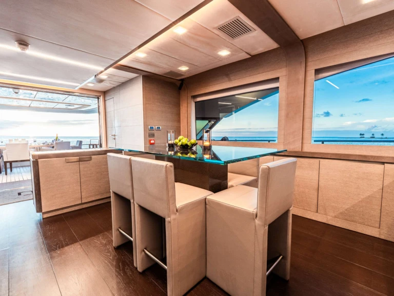 Alquiler de MonteCarloYachts CIELO NERO en Bahamas