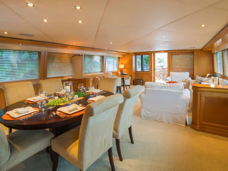 Alquiler de embarcaciones Broward LADY LEX enEast Hampton en Samboat