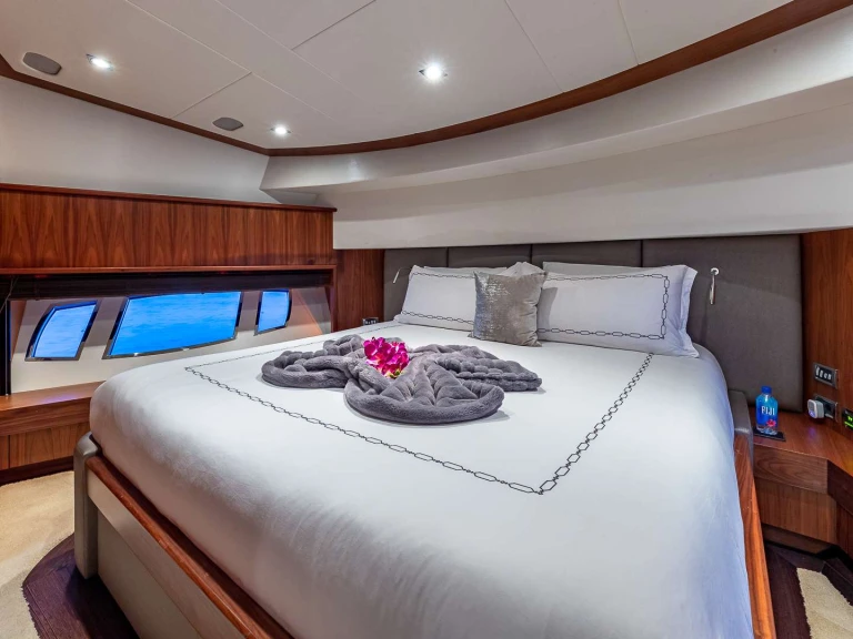 Sunseeker EMRYS de alquiler a Nassau
