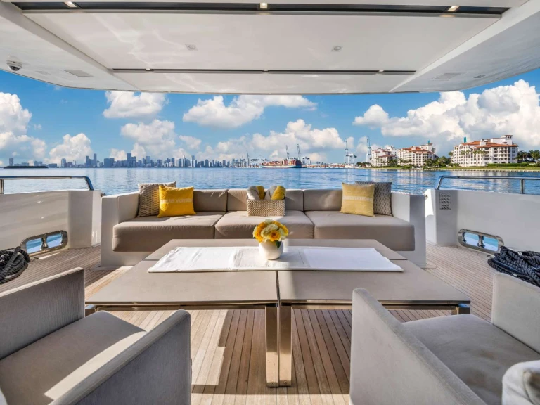 Alquiler de barcos Miami Beach barato de Astonish