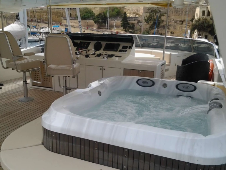 Custom ARIA C de alquiler a Amalfi