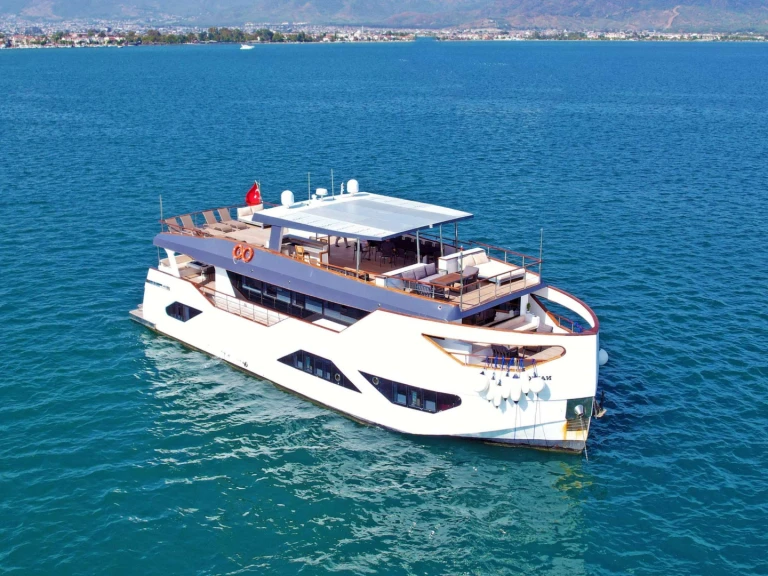 Alquiler de Yate de lujo, con o sin patrón Custom Turquía