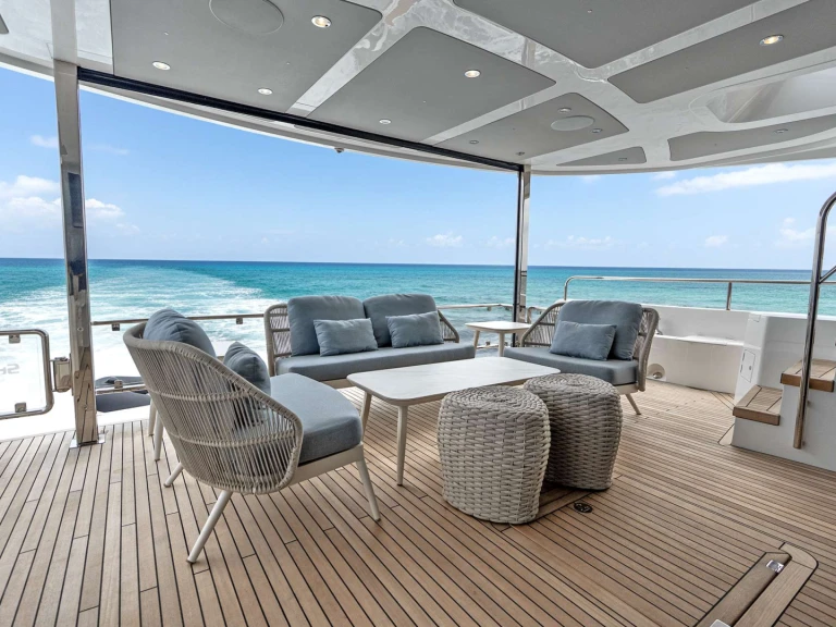 Alquiler Yate de lujo Sunseeker con o sin  título de navegación