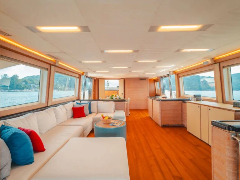 Alquiler de MonteCarloYachts BAYC Asia en Phuket (City)