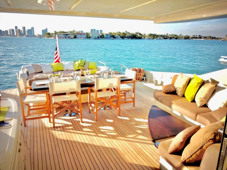 Alquiler de barcos Miami Beach barato de Panthera