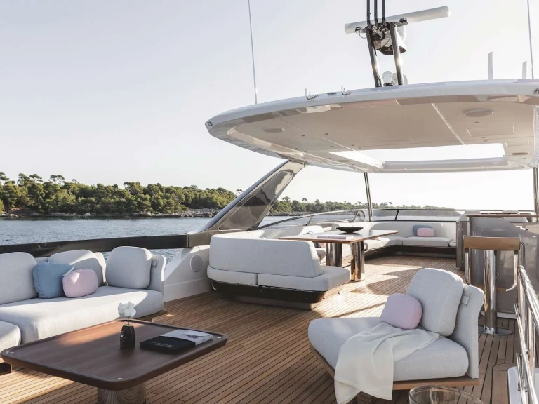 Alquiler de Yate de lujo, con o sin patrón Azimut Podstrana