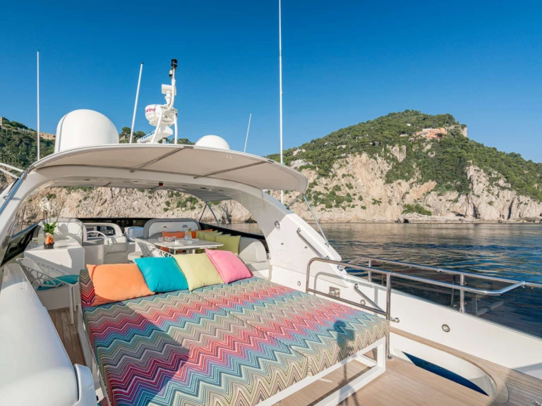 Yate de lujo para alquilar Castellammare di Stabia al mejor precio