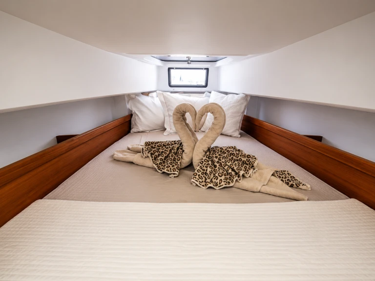 Alquiler de barcos Lávrio barato de Axopar 37 XC Cross Cabin