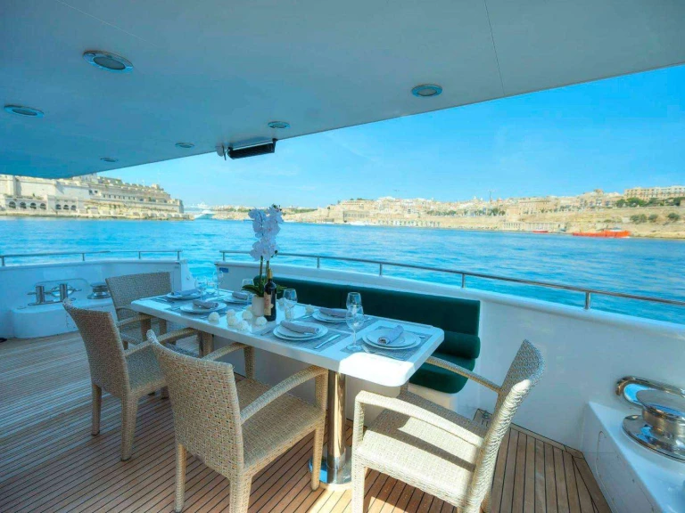 Yate de lujo para alquilar Valletta al mejor precio