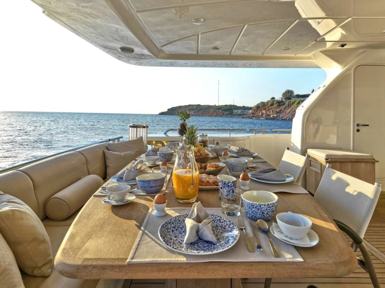 Alquiler Atenas - Ferretti JULIE M en SamBoat