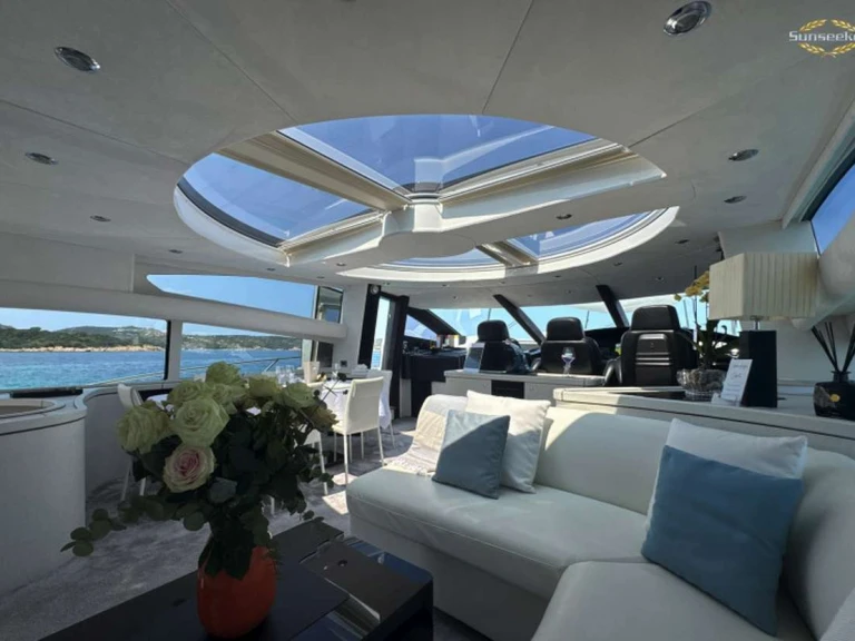 Sunseeker Light Blue de alquiler a Poltu Quatu
