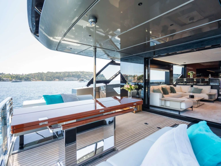 Alquiler de embarcaciones Riva L'AS BLEU enMónaco en Samboat