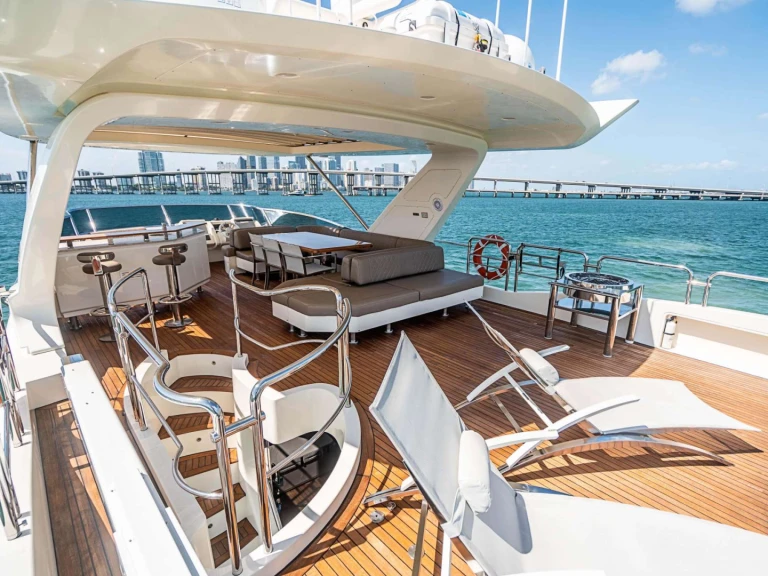 Azimut OWN THE NIGHT de alquiler a Miami