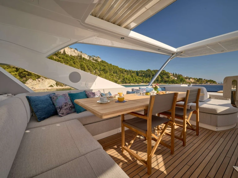 Alquiler de embarcaciones Sunseeker Hideaway  enCroacia en Samboat