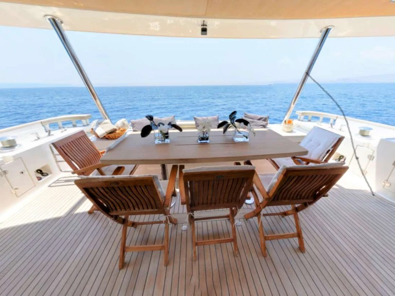 Alquiler de embarcaciones Aicon QUESTA e VITA enAtenas en Samboat