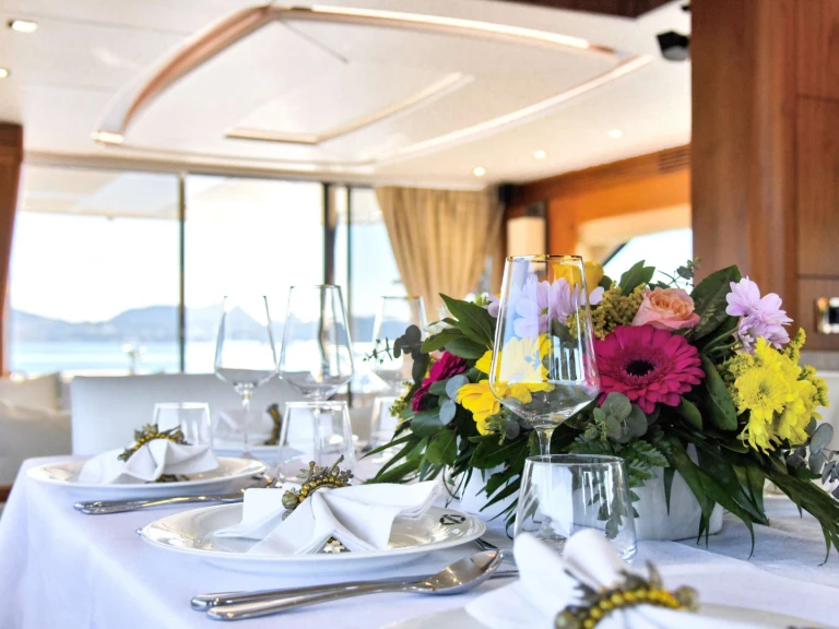 Alquiler de Yate de lujo, con o sin patrón Sunseeker Atenas