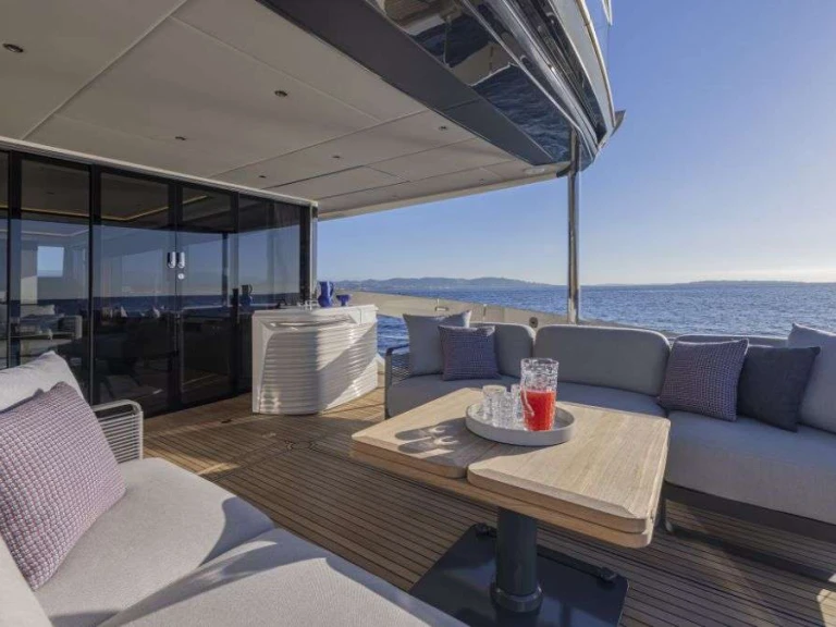 Alquiler de embarcaciones Absolute Azur enProvenza-Alpes-Costa Azul en Samboat