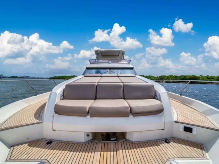Alquiler de Prestige Yachts Oceana en Nassau