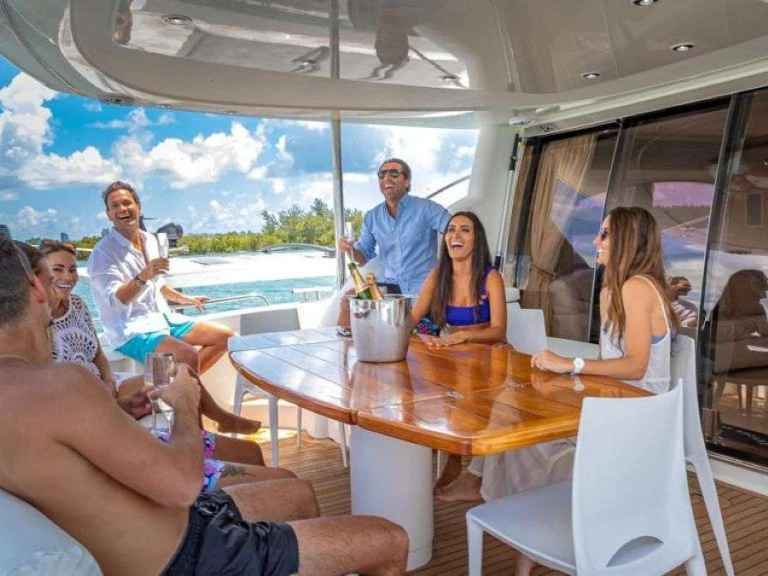 Alquiler Yate de lujo en Miami - Sunseeker GIULI