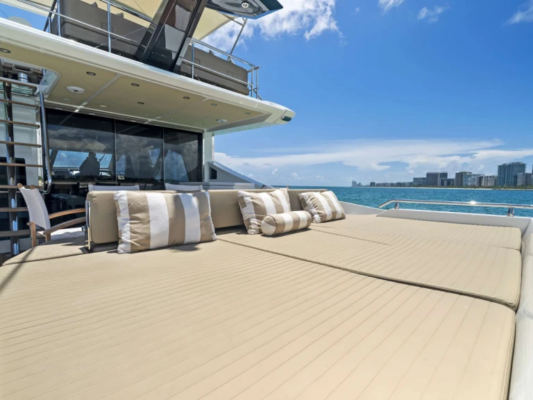 Alquiler de Yate de lujo, con o sin patrón Azimut Florida