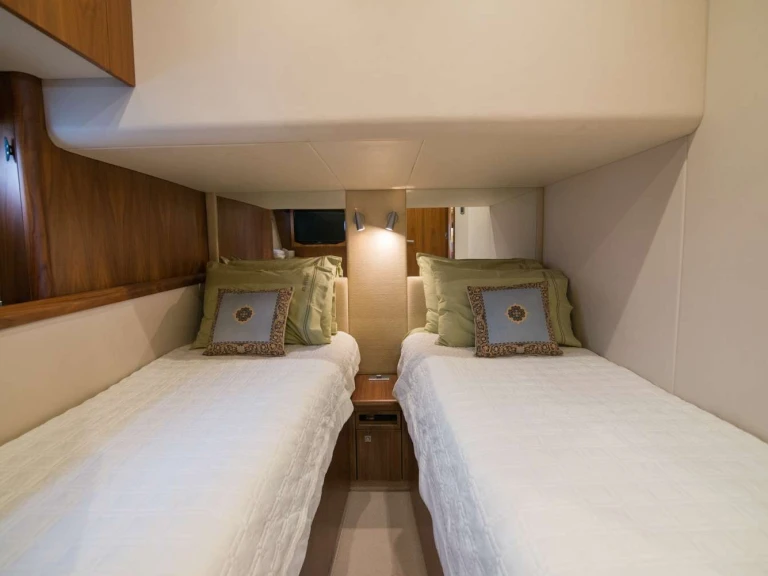 Alquiler de Sunseeker ELENTARI en Grecia