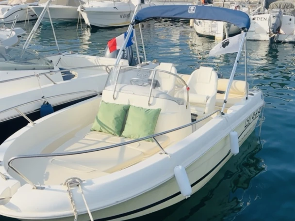 Alquiler de Jeanneau Cap Camarat 515 Style en Mandelieu-la-Napoule