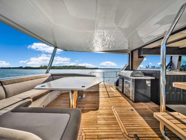Alquiler de Yate de lujo, con o sin patrón Galeon Sag Harbor
