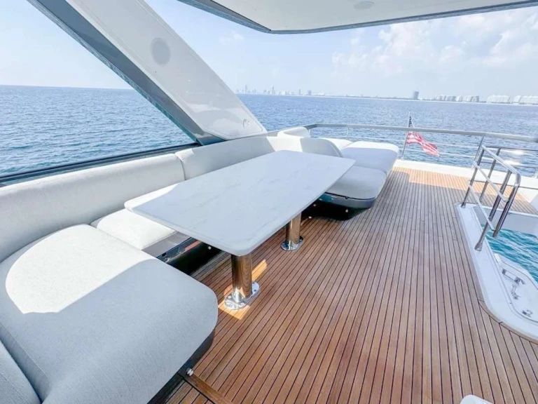 Yate de lujo para alquilar Miami al mejor precio