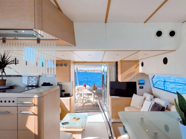 Alquiler de embarcaciones Aicon BLUEWAVE enAtenas en Samboat