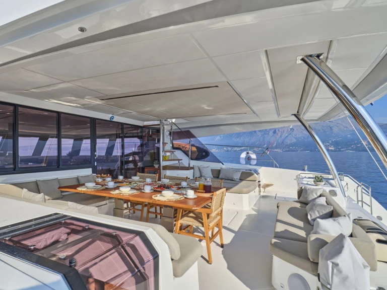 Alquiler de Yate de lujo, con o sin patrón Fountaine Pajot Corfú