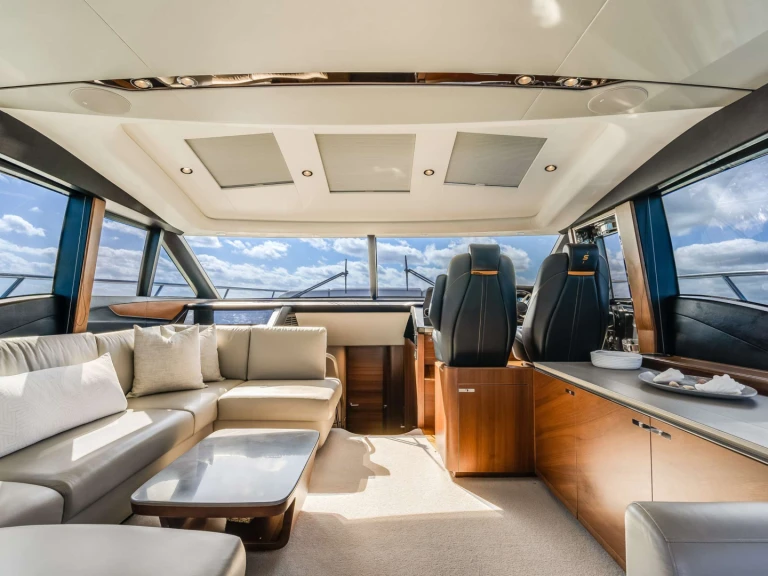 Alquiler de embarcaciones Princess, UK Glede enSag Harbor Cove en Samboat