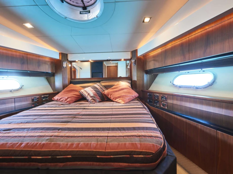 Alquiler Yate de lujo Sunseeker con o sin  título de navegación