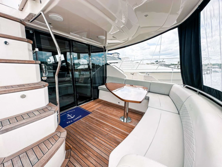 Alquiler de embarcaciones Sea Ray Sea Amber enManhasset en Samboat