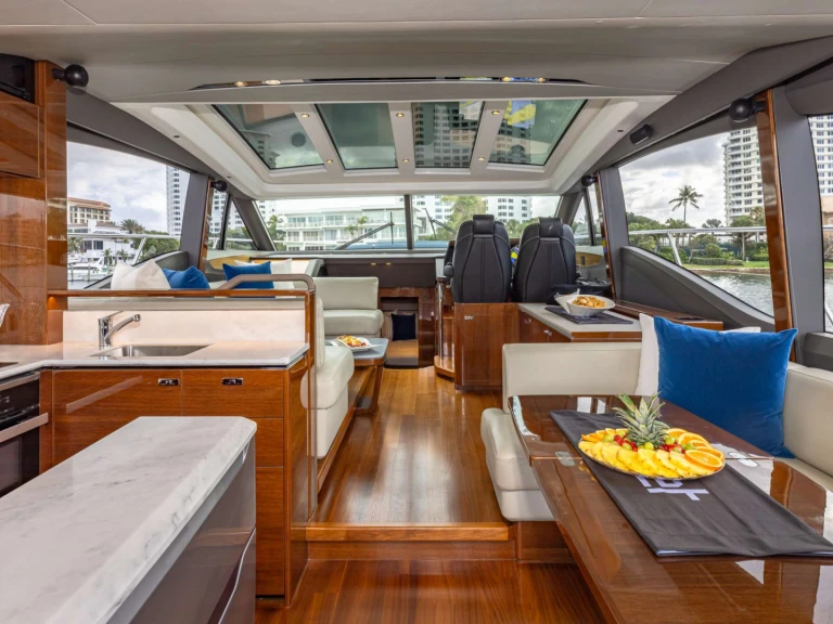 Alquiler de Yate de lujo, con o sin patrón Princess Viking Boca Raton