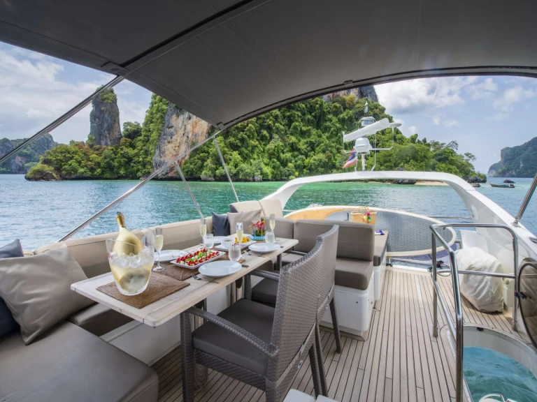 Alquiler de Princess, UK MAYAVEE en Phuket (City)