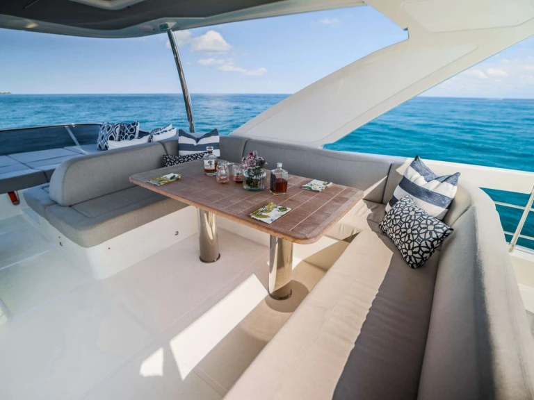 Alquiler de Absolute ZENITH en Palm Beach