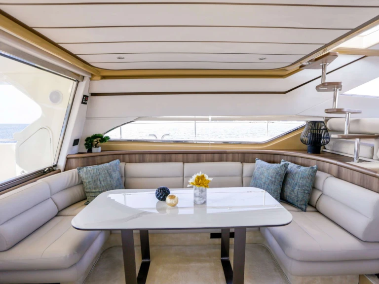 Ferretti SUMMER CAMP de alquiler a Atenas