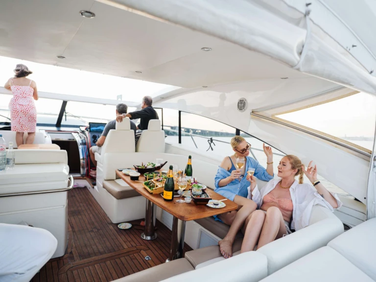 Alquiler Freeport - Princess Viking Searenity en SamBoat