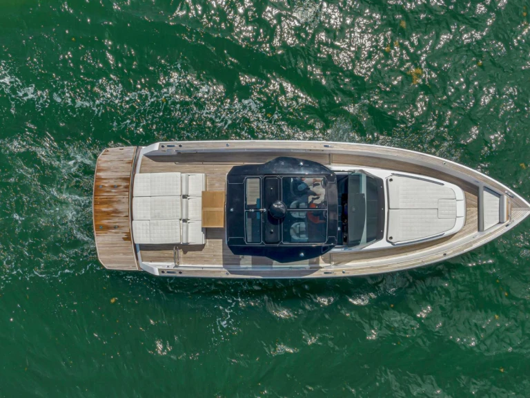 Alquiler de embarcaciones Pardo Yachts BRAMANTE enBahamas en Samboat
