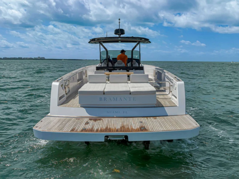Alquiler de embarcaciones Pardo Yachts BRAMANTE enFlorida en Samboat